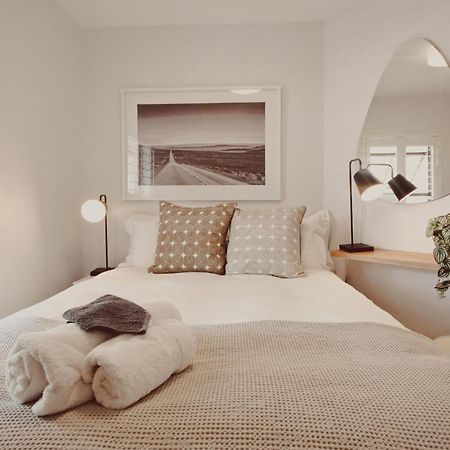 Luxury On Dorp Lägenhet Stellenbosch Exteriör bild
